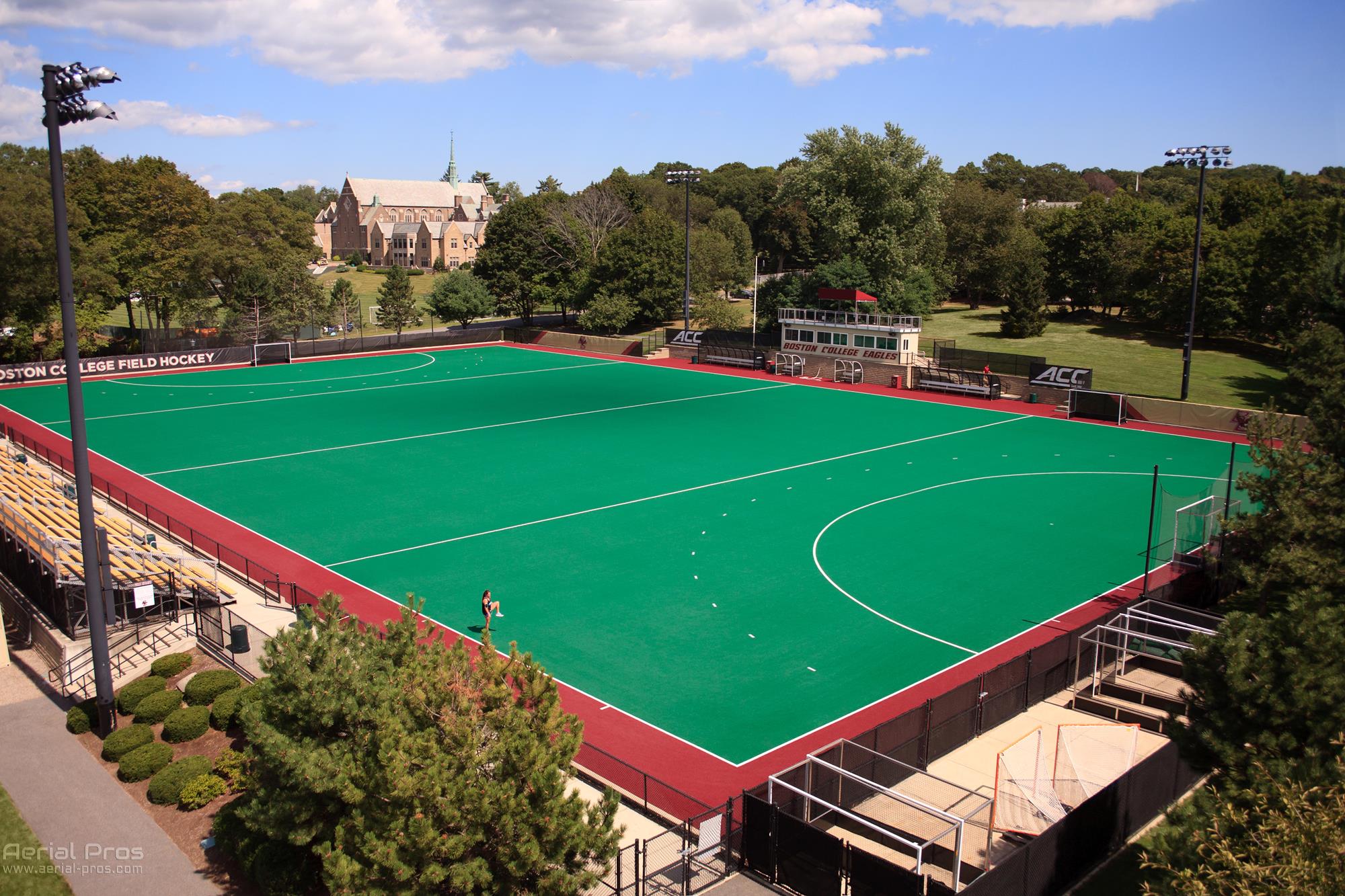 Luchtfoto van het Boston College field hockey stadion