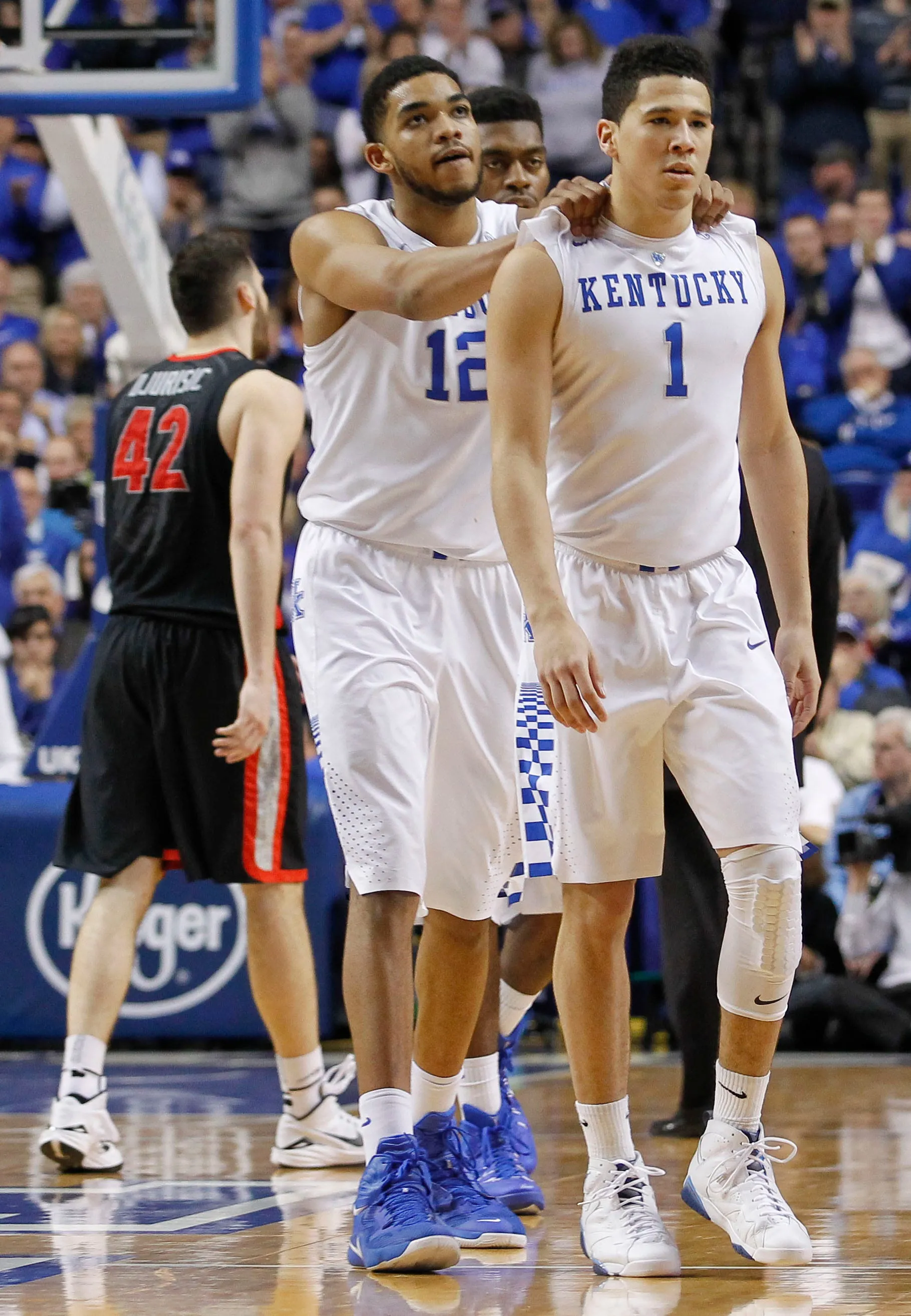 Karl-Anthony Towns en Devin Booker speelden samen voor Kentucky en zijn later grote NBA sterren geworden